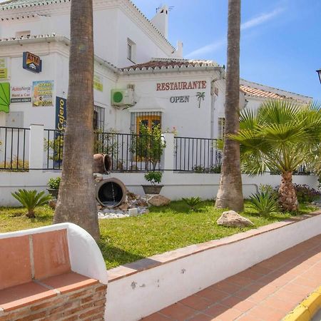 Apt Nerja Chimenea With Ocean View, A/C, & Fiber Apartment Bagian luar foto