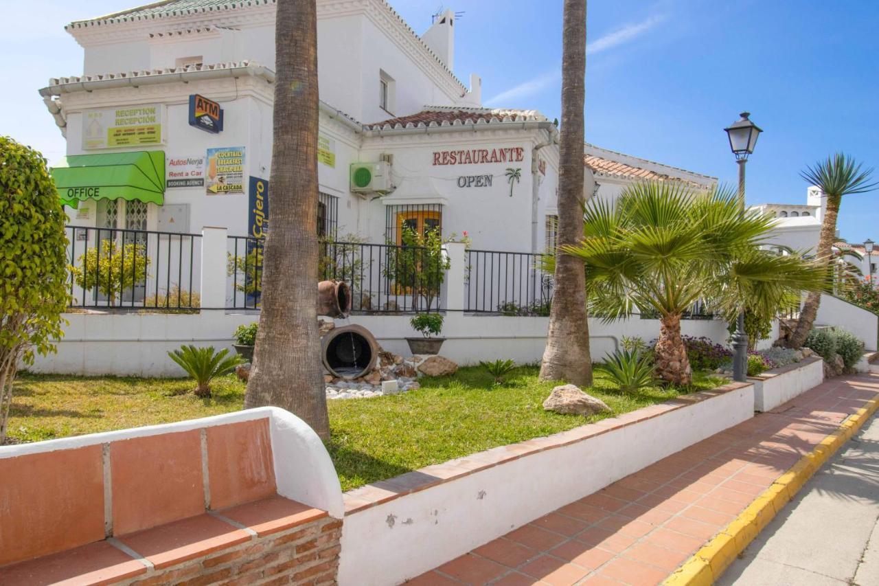 Apt Nerja Chimenea With Ocean View, A/C, & Fiber Apartment Bagian luar foto