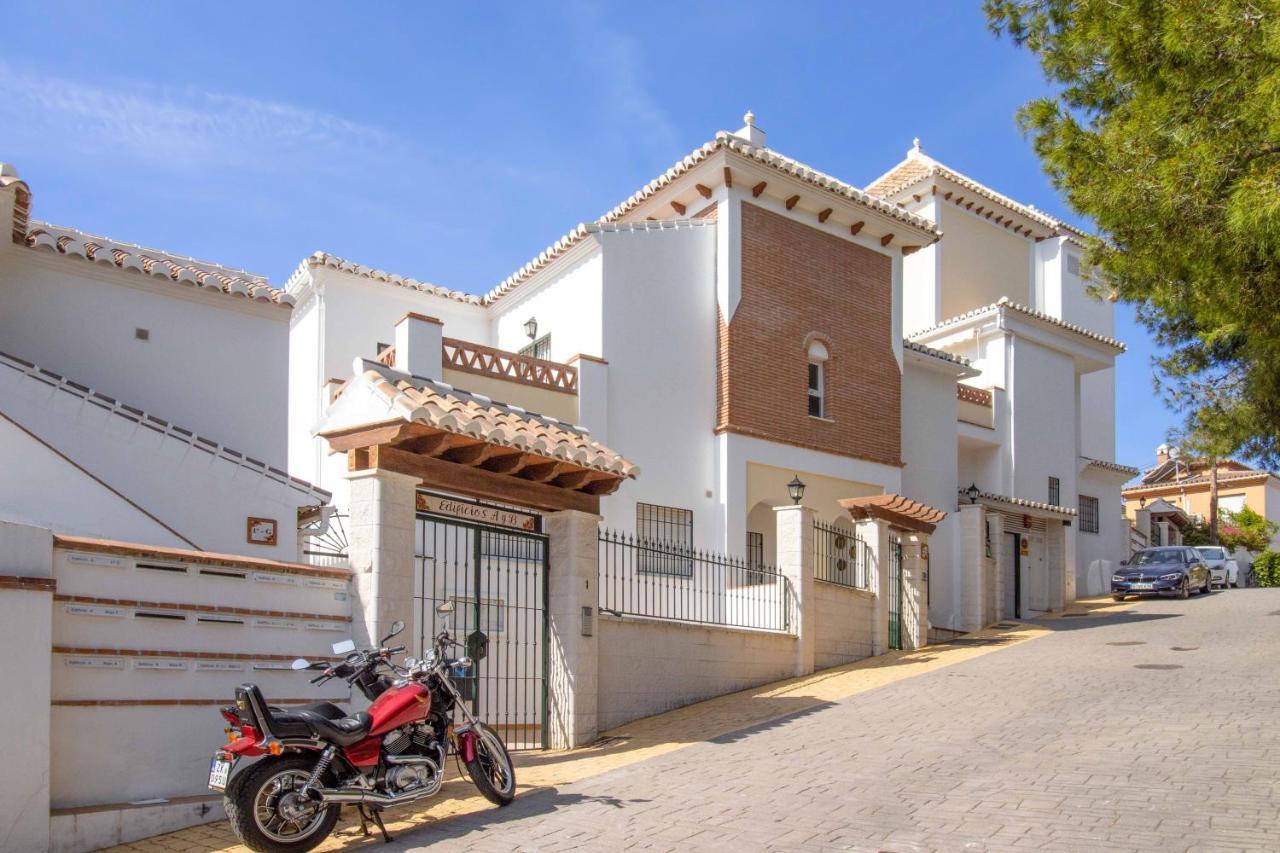 Apt Nerja Chimenea With Ocean View, A/C, & Fiber Apartment Bagian luar foto