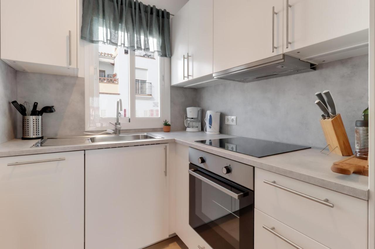 Apt Nerja Chimenea With Ocean View, A/C, & Fiber Apartment Bagian luar foto